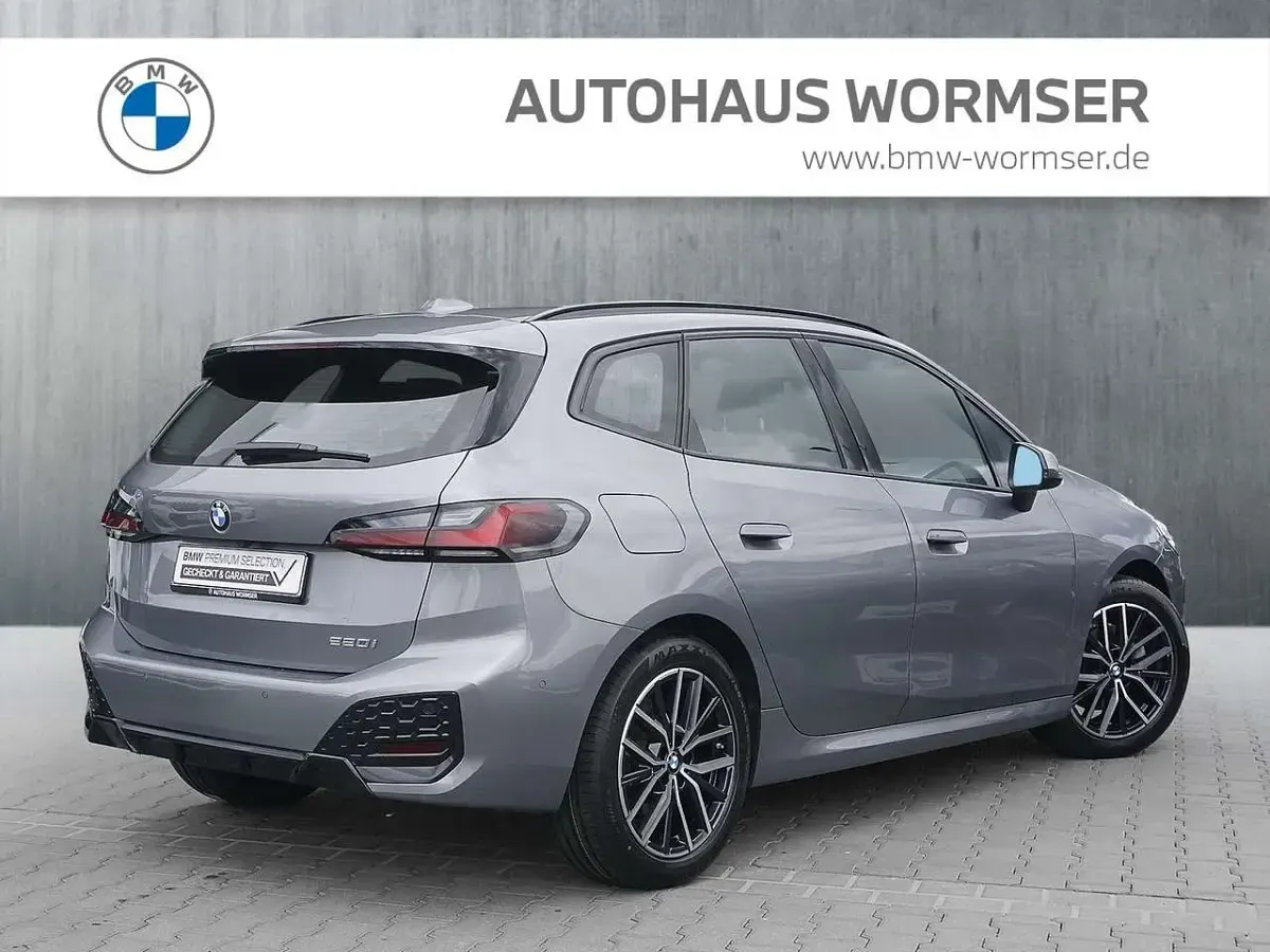 Gebraucht BMW 220 Active Tourer Comfort Edition 170 PS (125 kW) 2025 Grau Van / Kleinbus