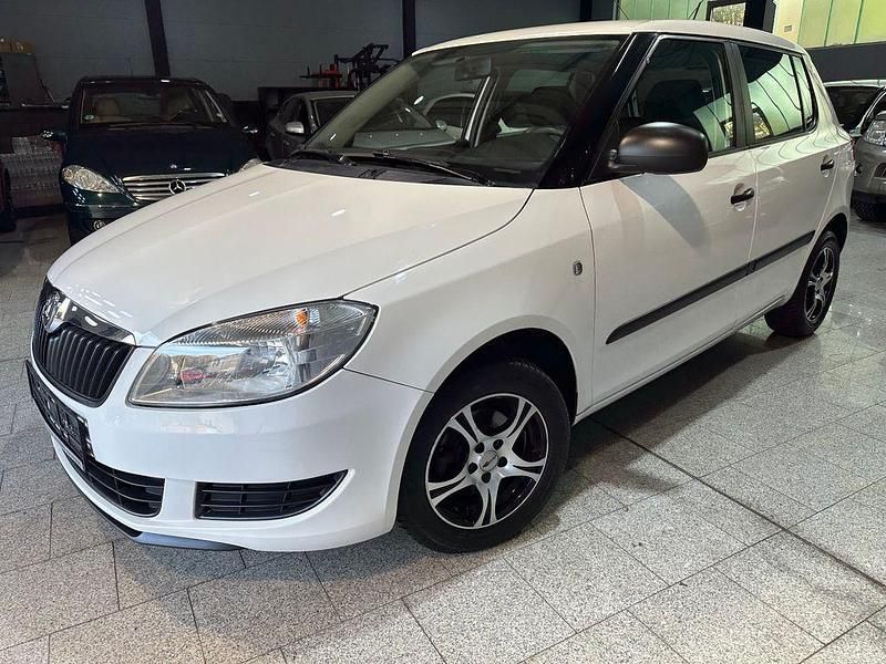 Weiß Gebraucht 2013 Skoda Fabia Cool Edition Kleinwagen | 4.490 € (Fairer Preis) - Bild 1/4