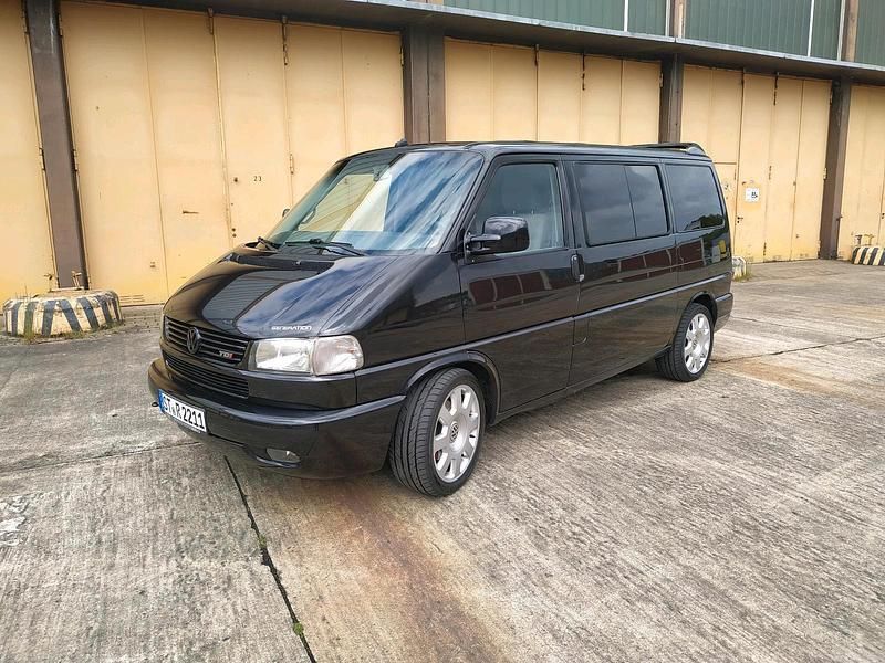 Schwarz Gebraucht 2002 VW Multivan Van | 11.499 € - Bild 1/4