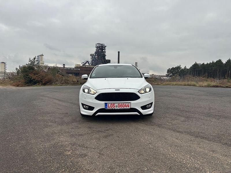 Gebraucht Ford Focus ST-Line 150 PS (110 kW) 2017 Weiß Limousine