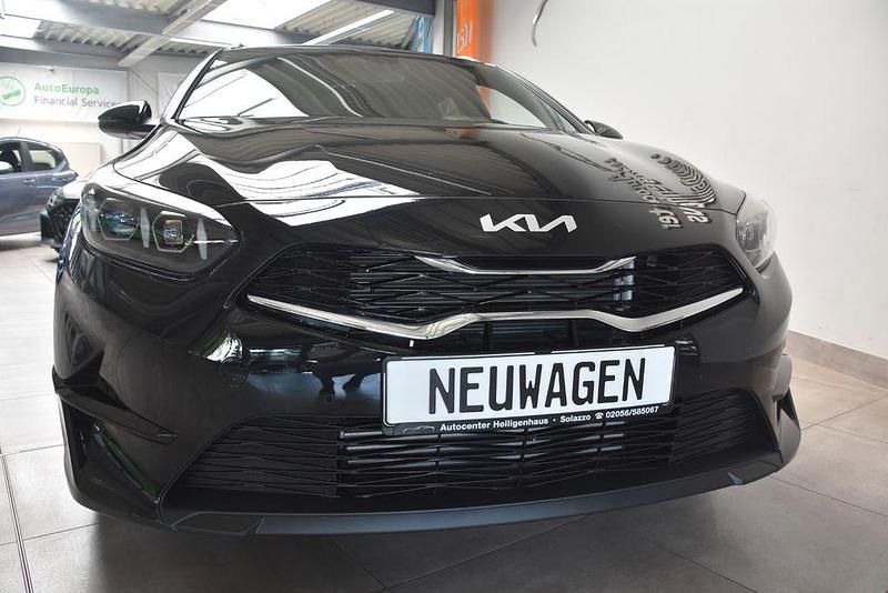 Schwarz Neu 2025 Kia Ceed Sportswagon Kombi | 24.480 € (Fairer Preis) - Bild 1/4