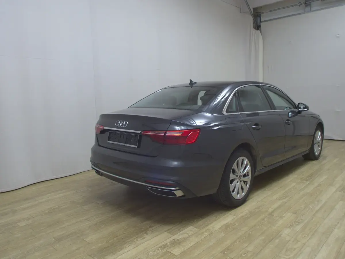 Second-hand Audi A4 Advanced 163 CP (119 kW) 2022 Gri Berlinǎ