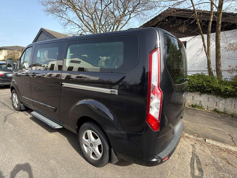 Gebraucht Ford Tourneo 155 PS (114 kW) 2014 Schwarz Van / Kleinbus