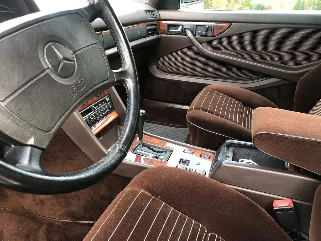 Gebraucht Mercedes S420 224 PS (164 kW) 1989 Gold
