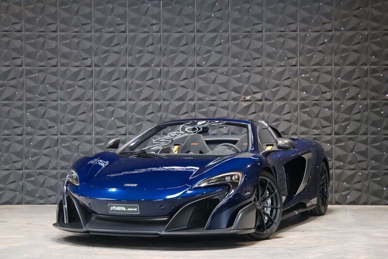 Blau Gebraucht 2017 McLaren 675LT Cabrio | 549.900 € - Bild 1/4