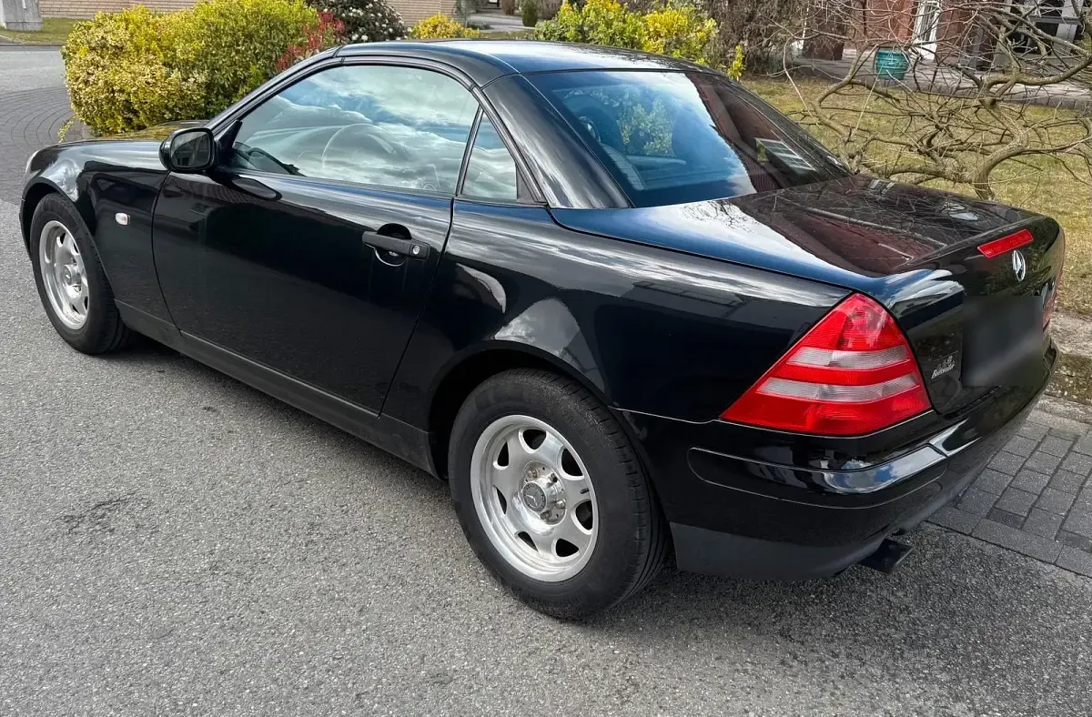 Gebraucht Mercedes SLK200 136 PS (100 kW) 2000 Schwarz Cabrio