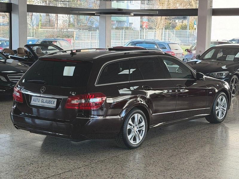 Gebraucht Mercedes E250 204 PS (150 kW) 2011 Braun Kombi