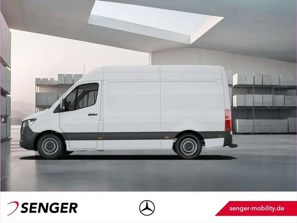 Gebraucht Mercedes Sprinter 170 PS (125 kW) 2025 Arktikweiß Van