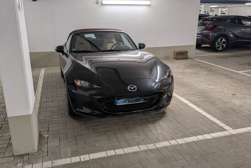 Schwarz Gebraucht 2018 Mazda MX5 Cabrio | 21.600 € (Fairer Preis) - Bild 1/2