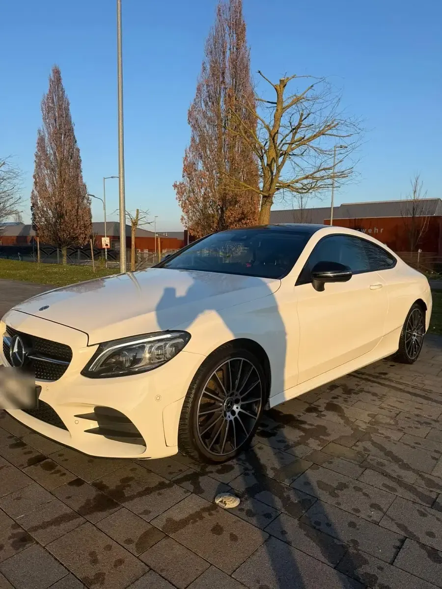 Gebraucht Mercedes C400 AMG 333 PS (244 kW) 2018 Weiß Coupé