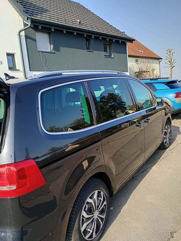 Gebraucht VW Sharan Comfortline 150 PS (110 kW) 2012 Blau Van / Kleinbus
