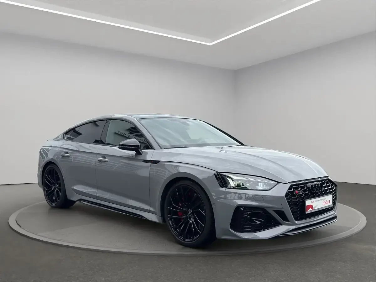 Gebraucht Audi RS5 Sportback Comfort 450 PS (330 kW) 2023 Nardograu Limousine