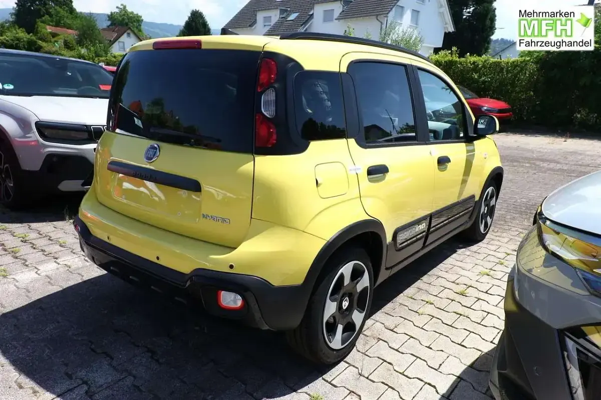 Neu Fiat Panda Cross Cross 65 PS (47 kW) 2026 Positano gelb Kleinwagen