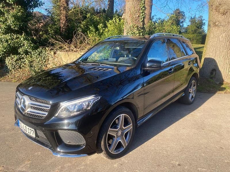 Schwarz Gebraucht 2016 Mercedes GLE250 AMG SUV | 29.900 € (Teuer) - Bild 1/4