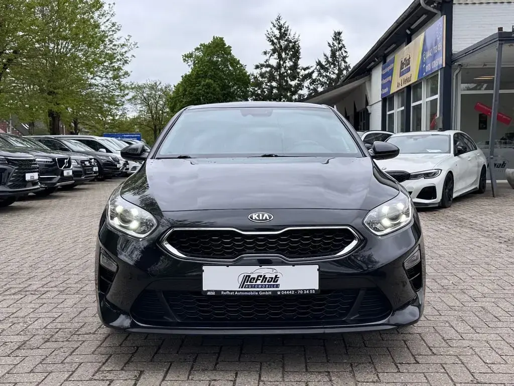 Gebraucht Kia Ceed Vision 140 PS (102 kW) 2021 Schwarz Kleinwagen
