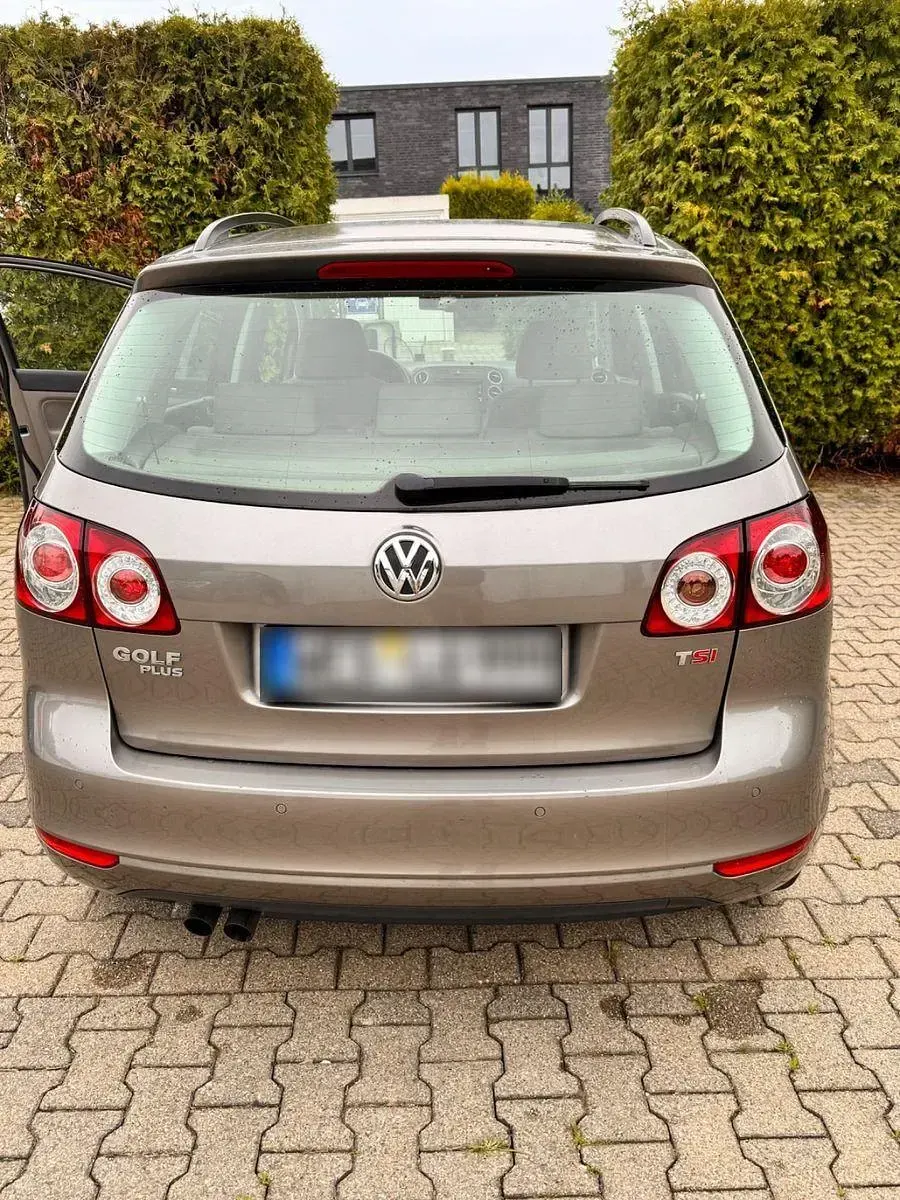 Gebraucht VW Golf Plus Cross Comfortline 160 PS (117 kW) 2012 Braun Van / Kleinbus