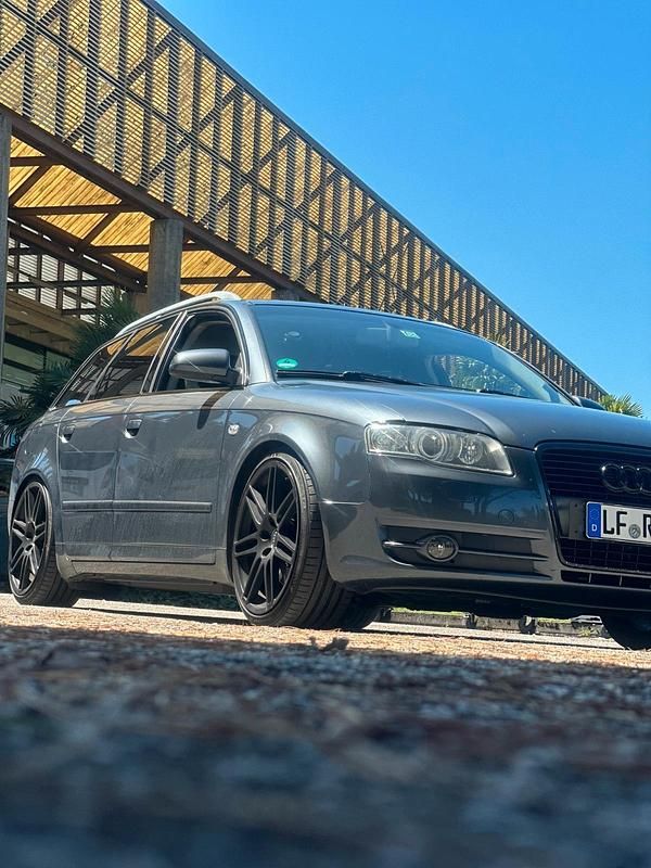 Grau Gebraucht 2007 Audi A4 S-Line Kombi | 4.800 € (Teuer) - Bild 1/4