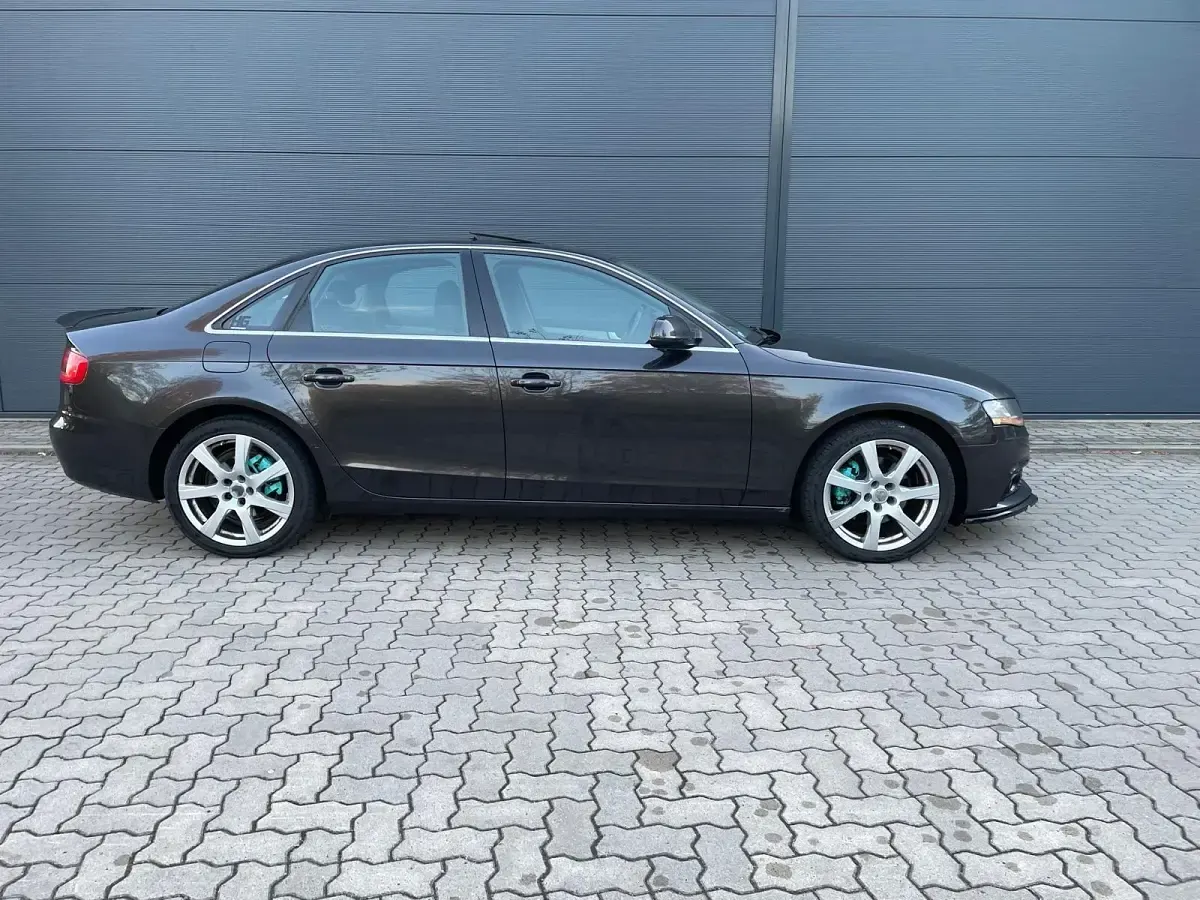 Gebraucht Audi A4 Design 160 PS (117 kW) 2010 Schwarz Limousine