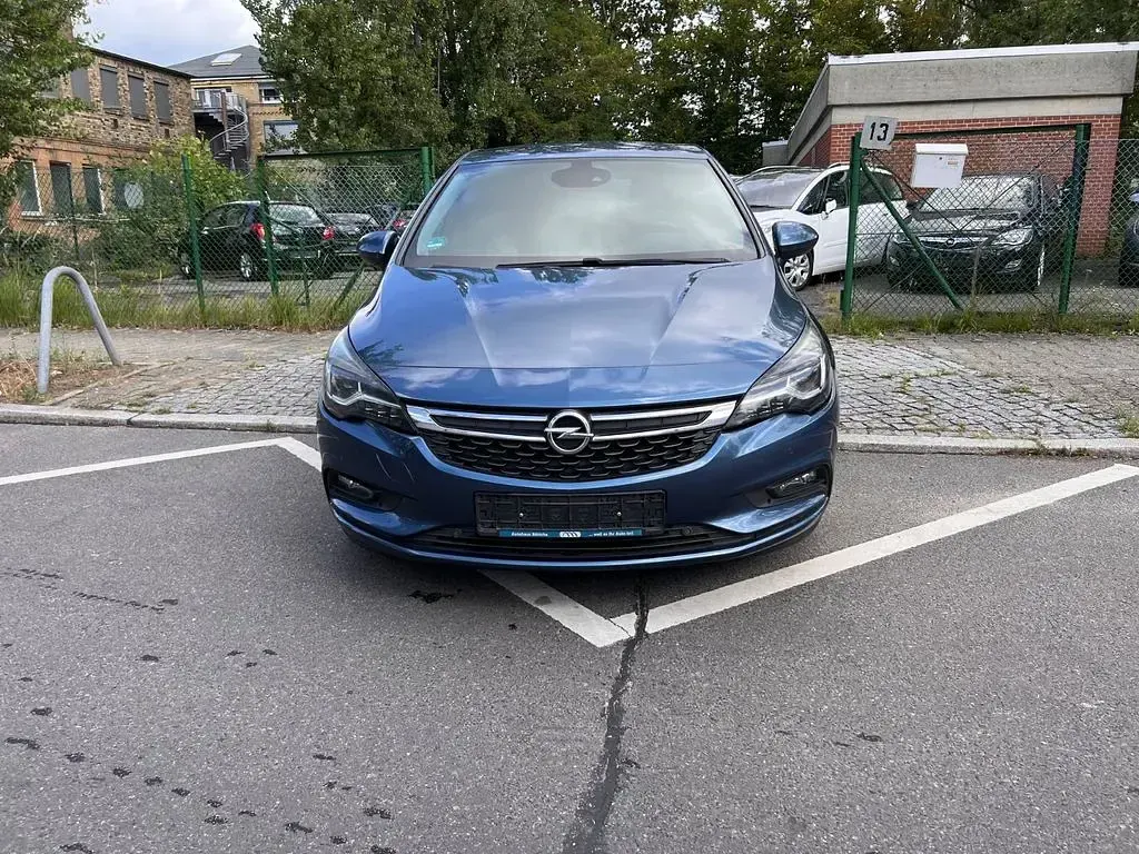 Gebraucht Opel Astra Innovation 136 PS (100 kW) 2015 Blau Limousine