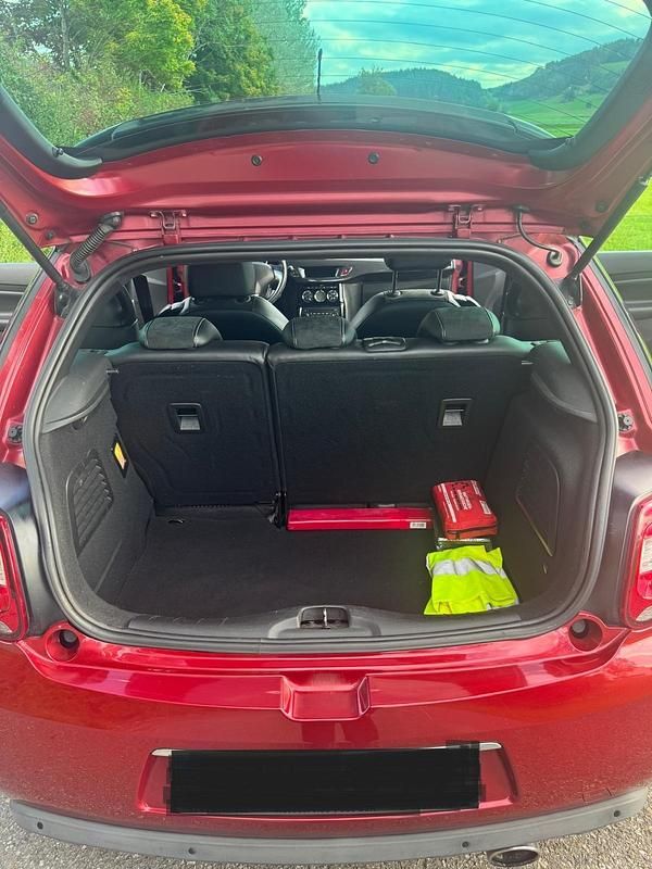 Gebraucht Citroën DS3 So Chic 156 PS (114 kW) 2010 Rot Limousine