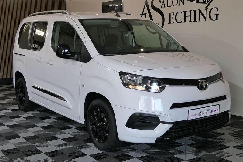 Gebraucht Toyota Proace Verso City 102 PS (75 kW) 2023 Weiß Kombi
