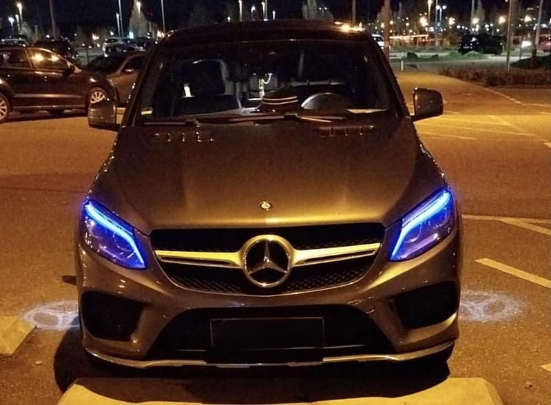 Grau Gebraucht 2017 Mercedes GLE400 SUV | 31.999 € (Fairer Preis) - Bild 1/1