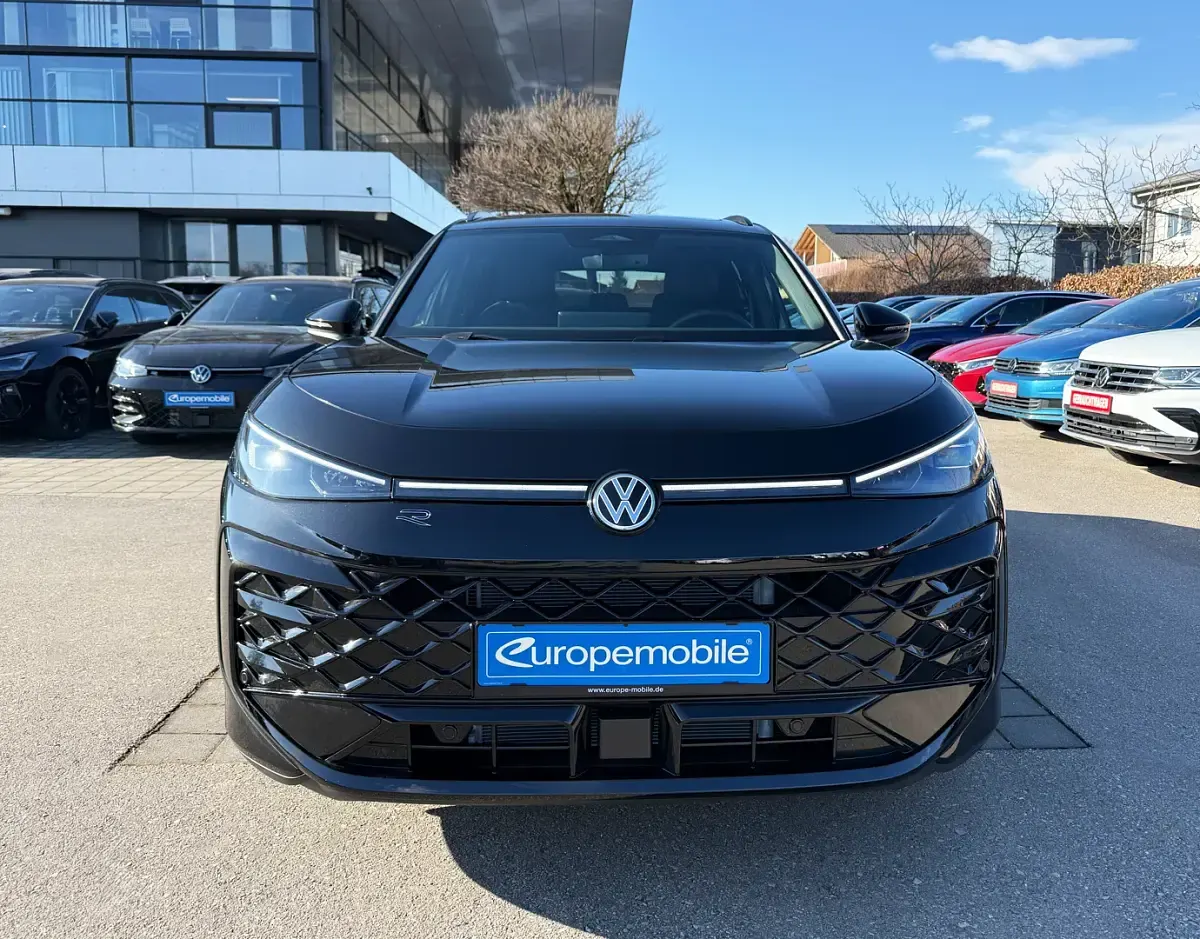 Neu VW T-Roc Sound 150 PS (110 kW) 2026 Grenadillschwarz metallic SUV
