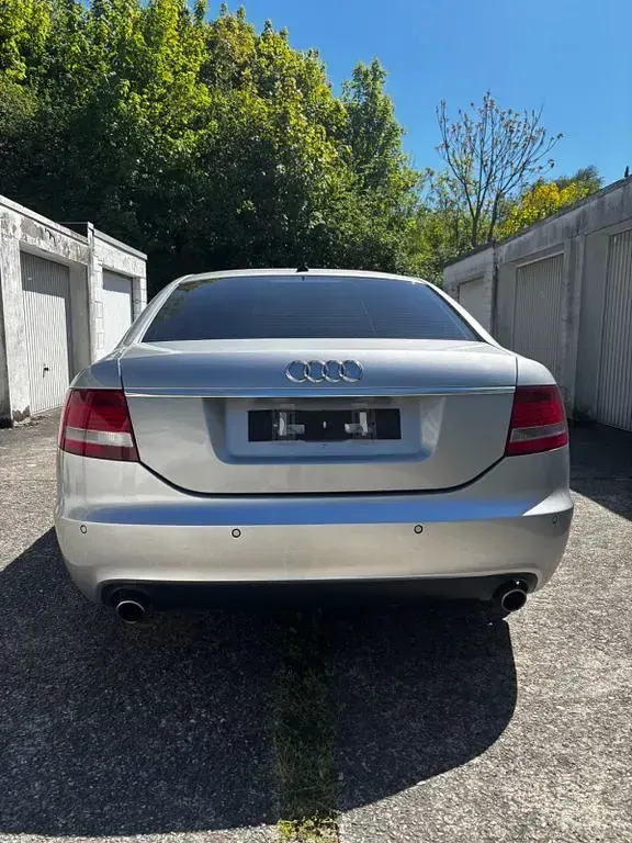 Używany Audi A6 177 KM (130 kW) 2004 Srebrny Sedan/Limuzyna