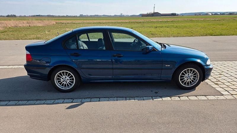Gebraucht BMW 316 105 PS (77 kW) 2001 Blau Limousine