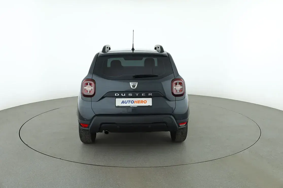 Gebraucht Dacia Duster Comfort 114 PS (83 kW) 2018 Grau SUV