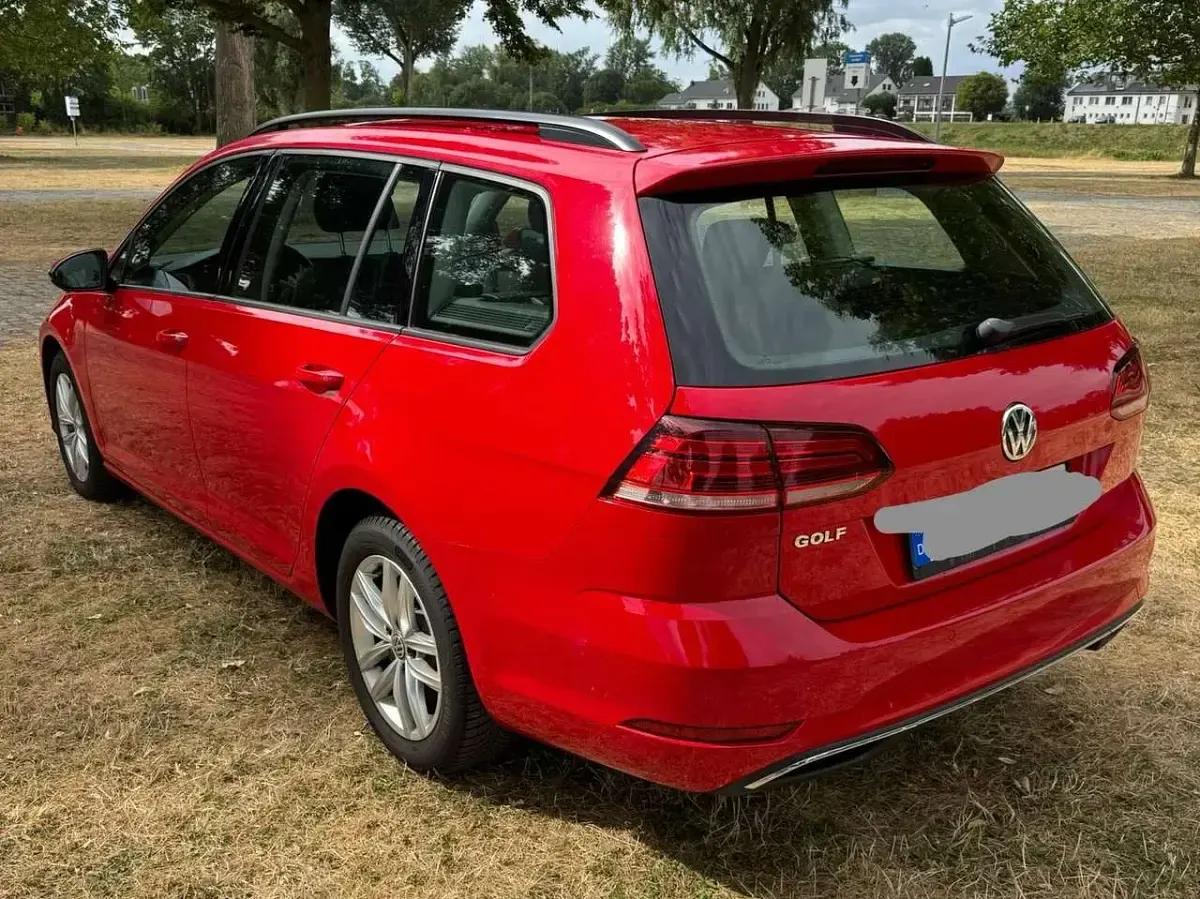 Gebraucht VW Golf VII Join 110 PS (80 kW) 2018 Rot Limousine