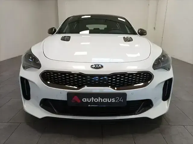 Gebraucht Kia Stinger GT 366 PS (269 kW) 2020 Weiß Kleinwagen