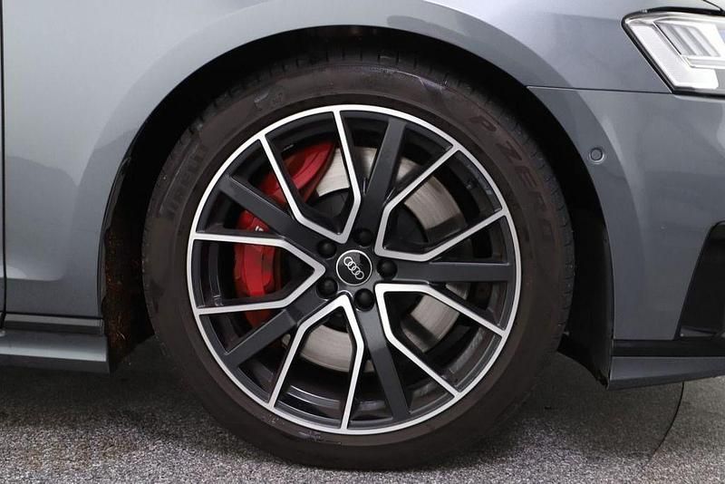 Gebraucht Audi S8 Ambiente 571 PS (419 kW) 2021 Gray Limousine