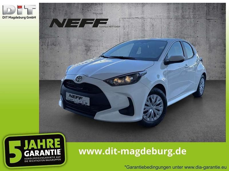 Schneeweiß Neu 2025 Toyota Yaris Hybrid Comfort Kleinwagen | 21.990 € (Superpreis) - Bild 1/4