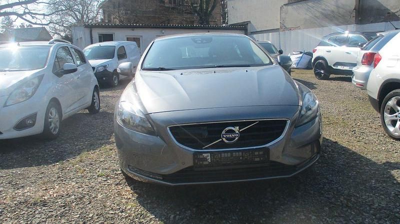 Gebraucht Volvo V40 150 PS (110 kW) 2016 Grau Limousine