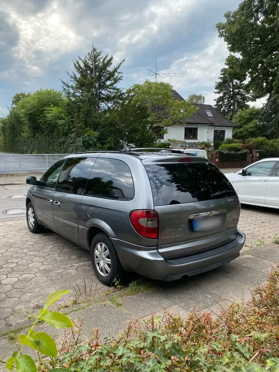Gebraucht Chrysler Grand Voyager 150 PS (110 kW) 2006 Grau Van / Kleinbus