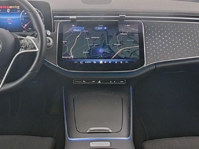 Gebraucht Mercedes E220 Avantgarde 197 PS (144 kW) 2024