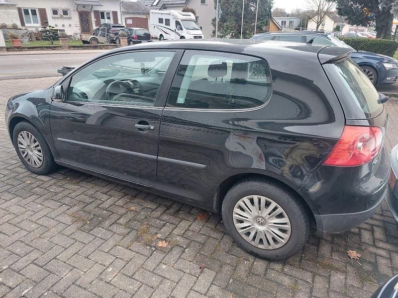 Schwarz Gebraucht 2005 VW Golf IV Limousine | 699 € (Guter Preis) - Bild 1/4