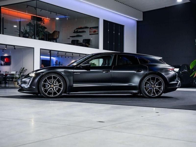 Gebraucht Porsche Taycan Sport Turismo 300 kW (408 PS) 2022 Schwarz Limousine