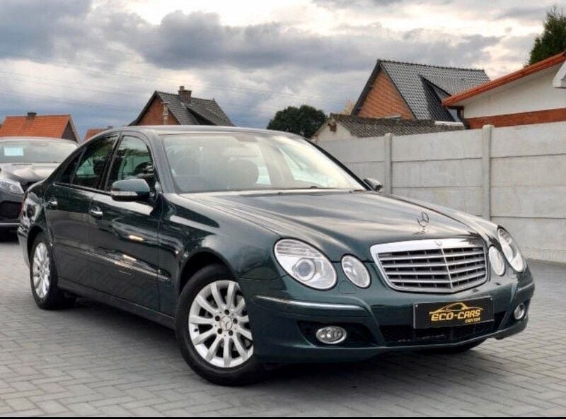 Grün Gebraucht 2007 Mercedes E200 Elegance Limousine | 5.000 € (Fairer Preis) - Bild 1/4