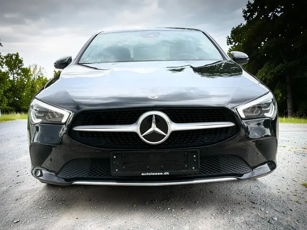 Gebraucht Mercedes CLA220 190 PS (139 kW) 2021 Schwarz Coupé