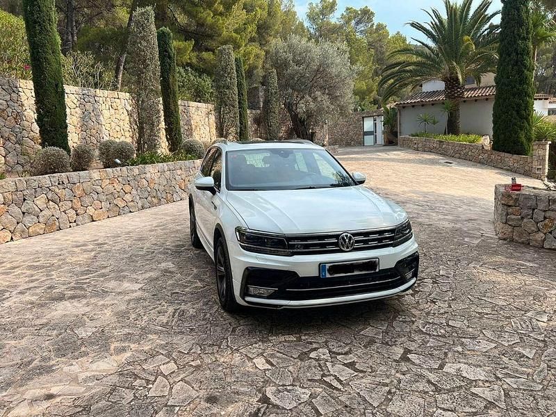 Weiß Gebraucht 2017 VW Tiguan R-line SUV | 25.790 € (Guter Preis) - Bild 1/4