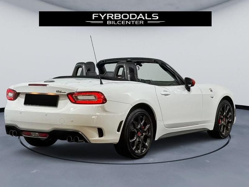 Gebraucht Abarth 124 Spider 170 PS (125 kW) 2019 Weiß Cabrio