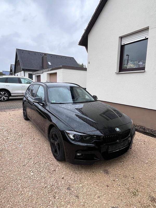 Schwarz Gebraucht 2013 BMW 316 Kombi | 4.900 € (Fairer Preis) - Bild 1/4