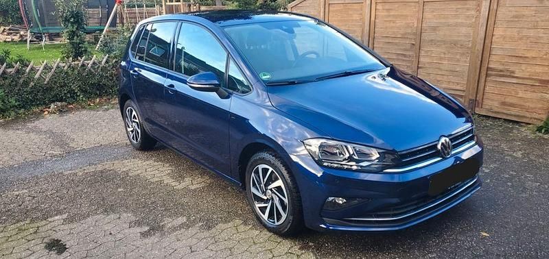 Blau Gebraucht 2019 VW Golf Sportsvan Join Van / Kleinbus | 17.200 € (Guter Preis) - Bild 1/4