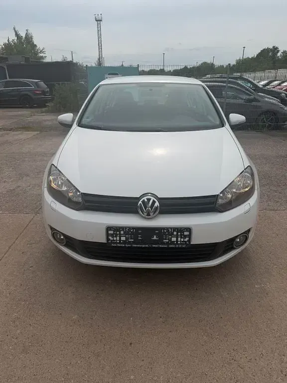 Gebraucht VW Golf VI Trendline 102 PS (75 kW) 2009 Weiß Kleinwagen