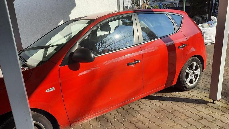 Gebraucht Hyundai i30 2008 Rot Kleinwagen