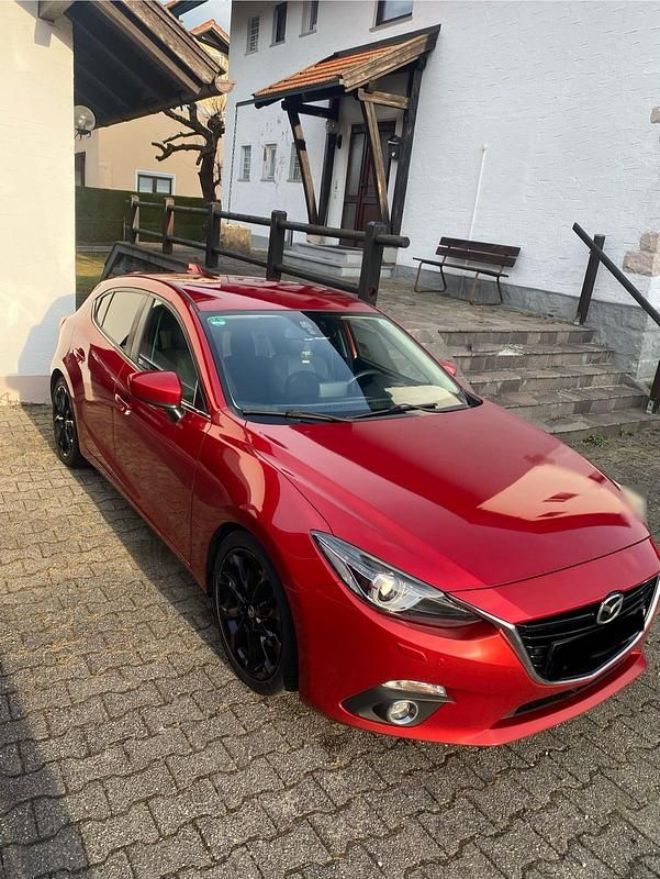 Usata Mazda 3 150 CV (110 kW) 2015 Rosso Utilitaria