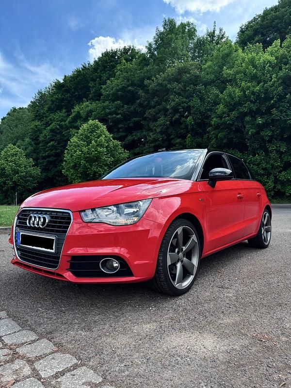 Rot Gebraucht 2014 Audi A1 Sportback S-Line Kleinwagen | 8.000 € (Guter Preis) - Bild 1/4