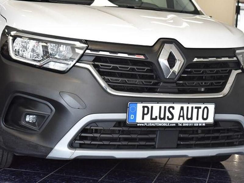 Weiss Gebraucht 2022 Renault Rapid Limousine | 11.770 € (Etwas zu teuer) - Bild 1/4